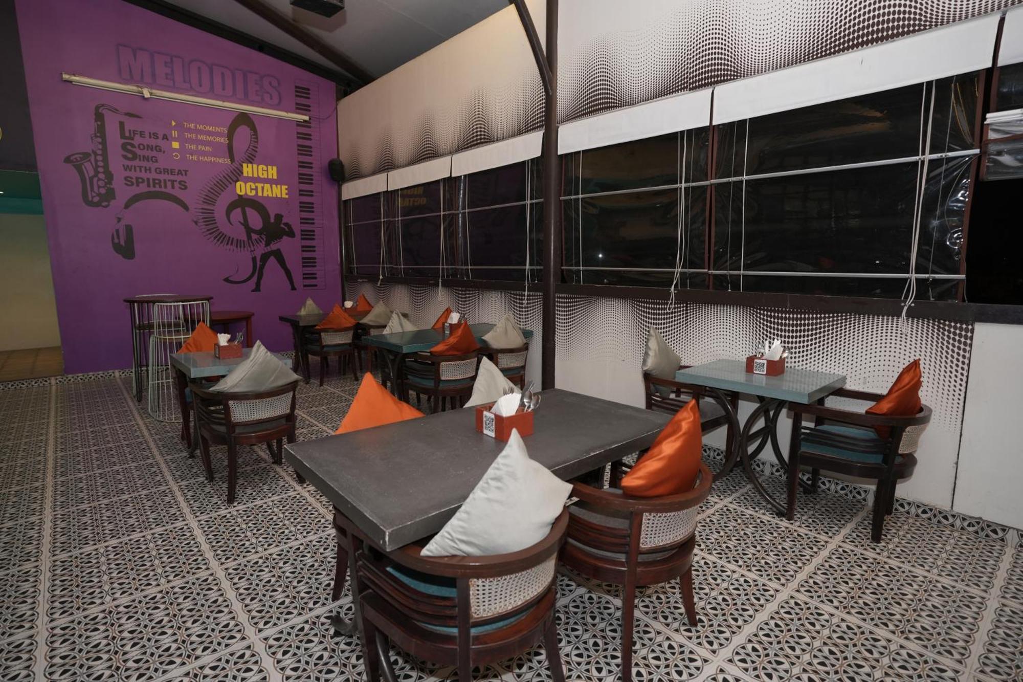 Vaishnavi Residency Hotell Bangalore Exteriör bild