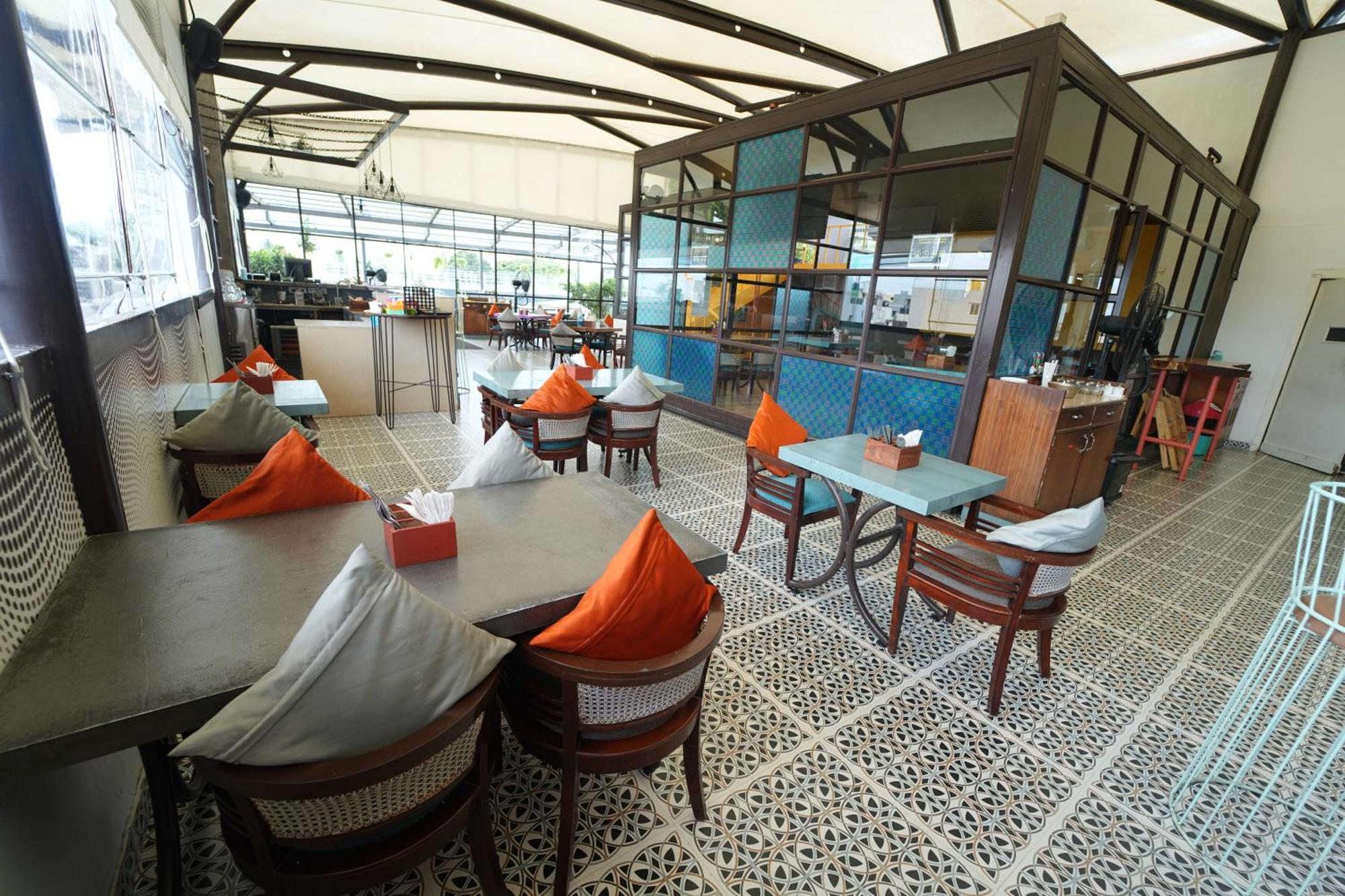 Vaishnavi Residency Hotell Bangalore Exteriör bild