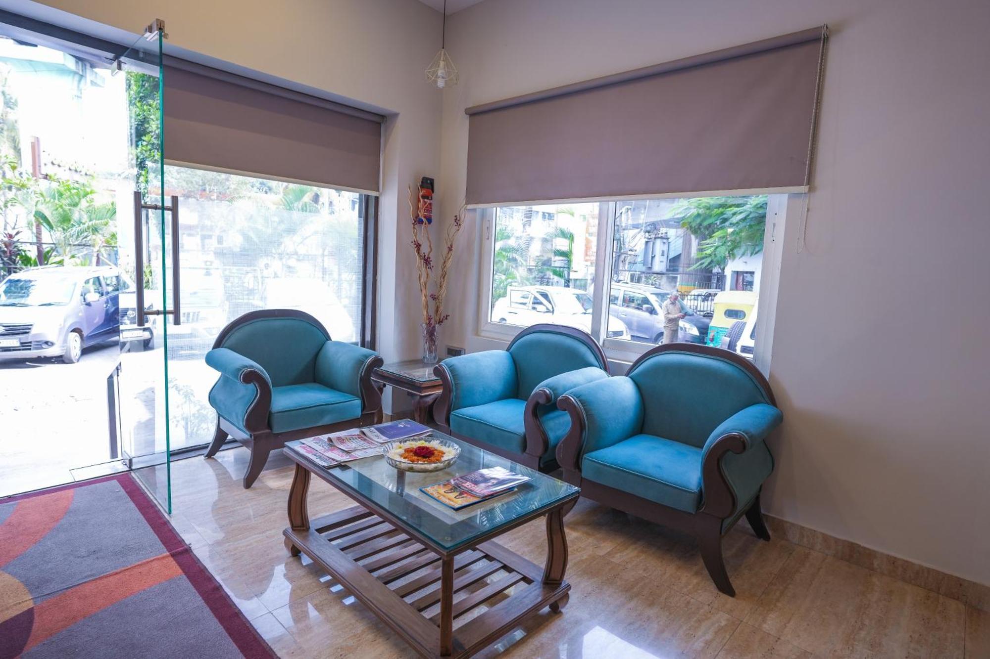 Vaishnavi Residency Hotell Bangalore Exteriör bild