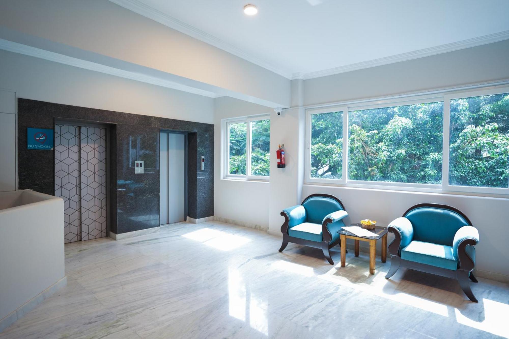 Vaishnavi Residency Hotell Bangalore Exteriör bild