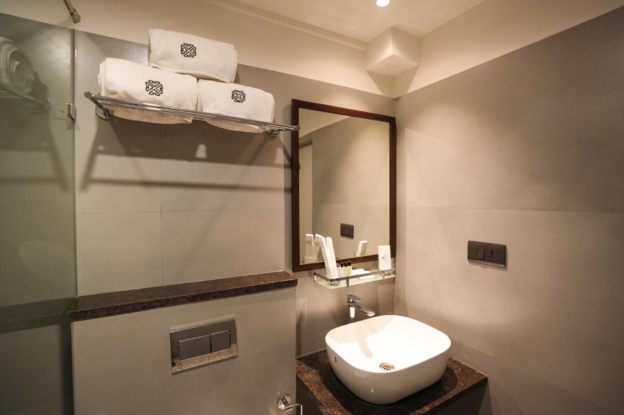 Vaishnavi Residency Hotell Bangalore Exteriör bild